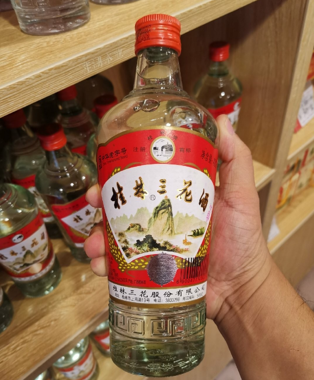 請客應酬選什么酒最合適？看看這4款，喝得好又喝得起