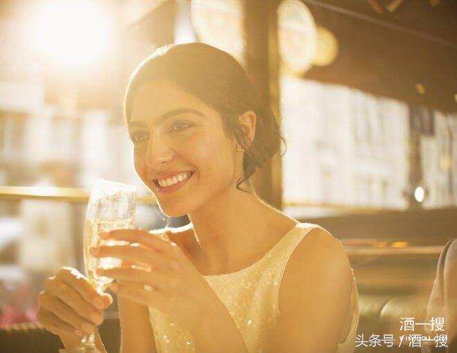 SAY CHEERS 之前，你要知的簡易香檳小知識