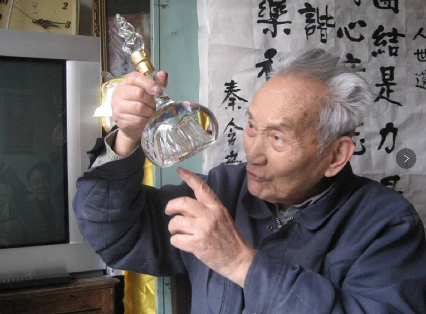 在家藏酒自己喝，最好懂得這4點，要不然好酒可能也會被糟蹋