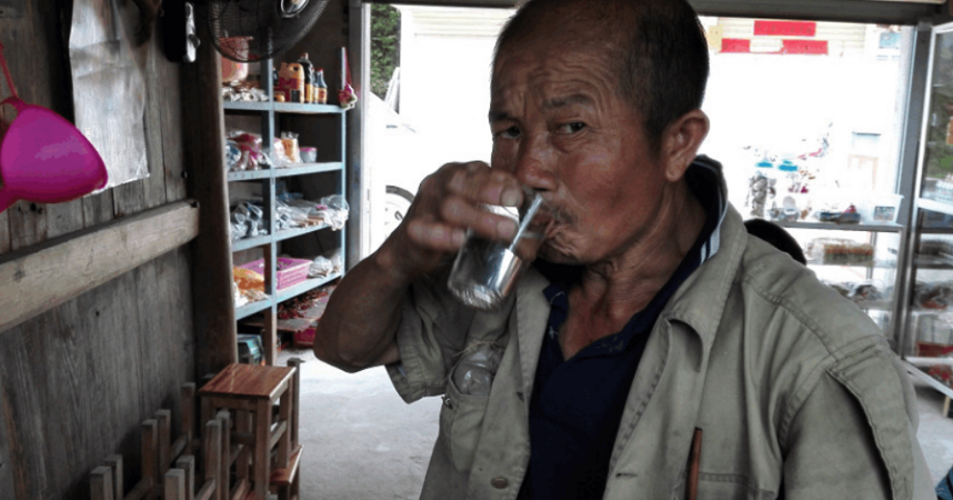 買酒總被忽悠該怎么防范？老酒鬼：掌握3個招，騙子都繞著你走