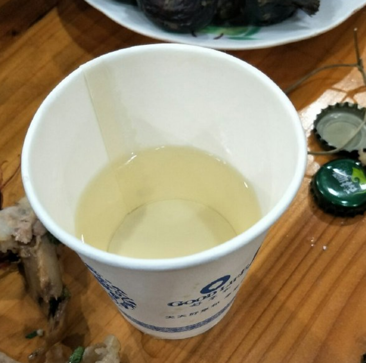 無論參加什么酒局，遇到這4種情況切勿喝白酒，早知道早受益