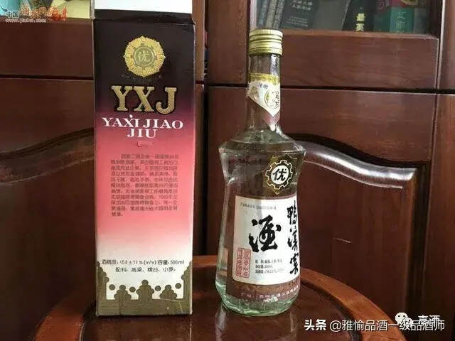 貴州除茅臺，沒有其他拿的出手的白酒了？看看4款，實力一點不差