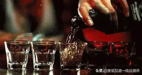 藏在酒里的人生