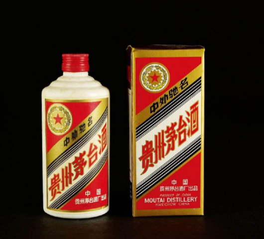 茅臺帶個鎮，買酒需謹慎，真的是這樣嗎？