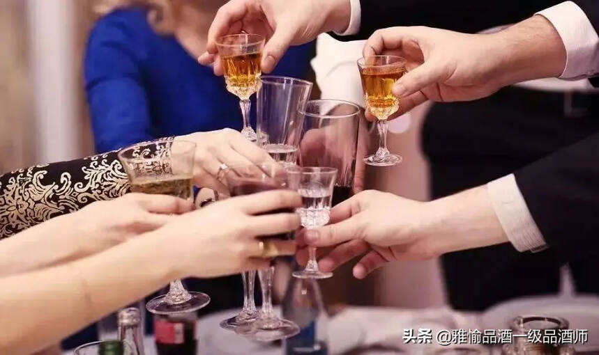 少時不識酒滋味，喝懂已是不惑年