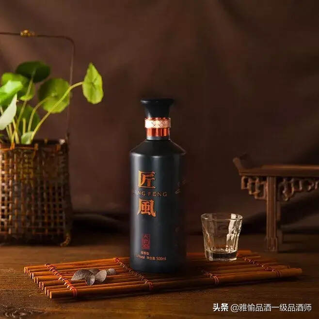 白酒知識 | 喝白酒最好用什么酒具？怎樣挑選一款適合自己的酒具