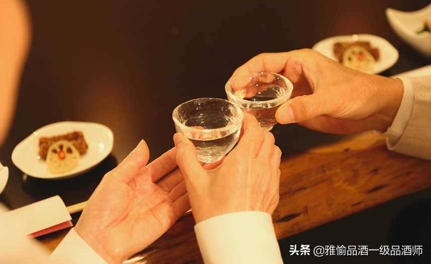 喝酒怎么配菜最合適？這些經典菜式都是老酒的絕佳搭檔，網友：爽