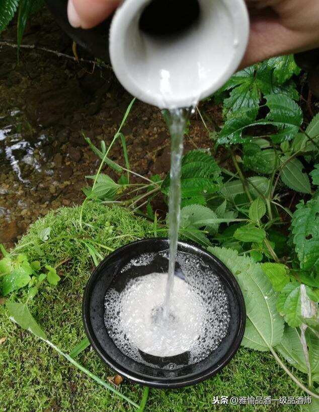 辨別純糧酒與酒精酒的靠譜方法：第一口