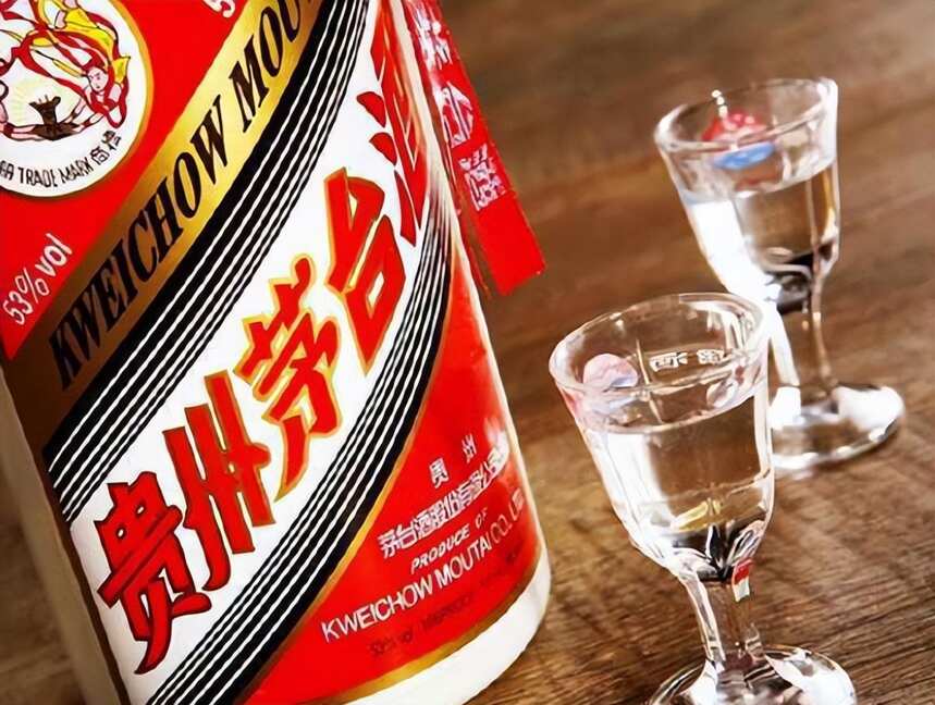 茅臺酒瓶口自帶2顆“珠子”有啥用？聽行家道出實情，真有腦子