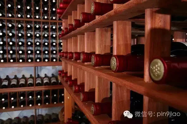 榫卯（sǔn mǎo）酒架--中國千年手工工藝的傳承