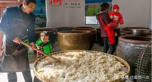 糯米白酒釀造工藝，釀造入口醇和順滑的白酒