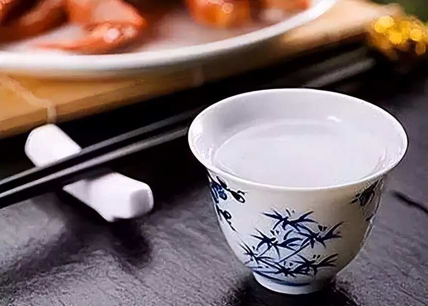 為什么白酒要用小杯子喝？這里面藏有大玄機