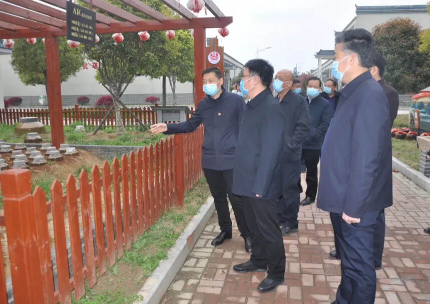 駐馬店市副市長賀振華到豫坡酒業指導復工復產工作