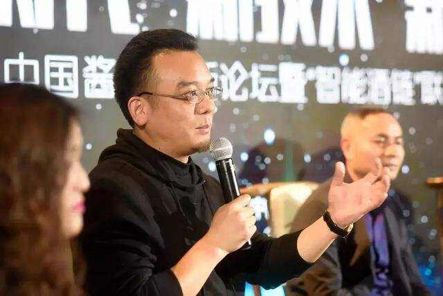 疫情改變了人類歷史，也會改變白酒行業？會或不會，聽專家來解說