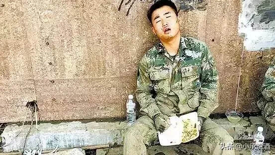 八一建軍節，敬中國軍人一杯酒