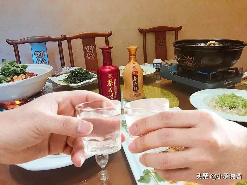 飯桌上的敬酒禮儀！小細節大修養！