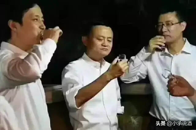 那些成功人士的酒杯里，都裝著什么人生道理？