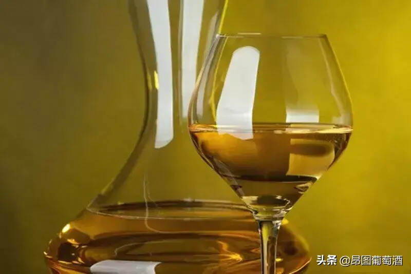 葡萄酒為什么要醒酒，這是我見過最全的回答！