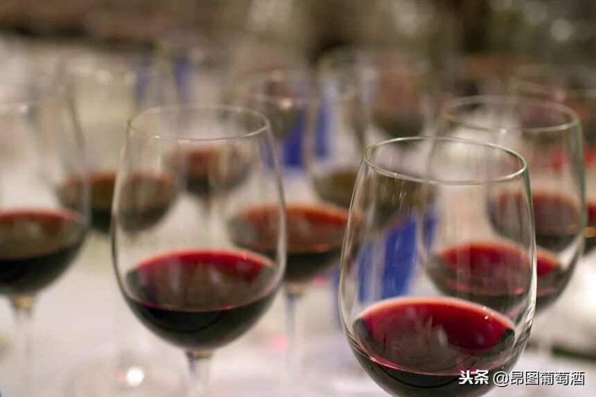 現代葡萄酒從來不是一種“天然”的飲品，多的是你不知道的添加劑