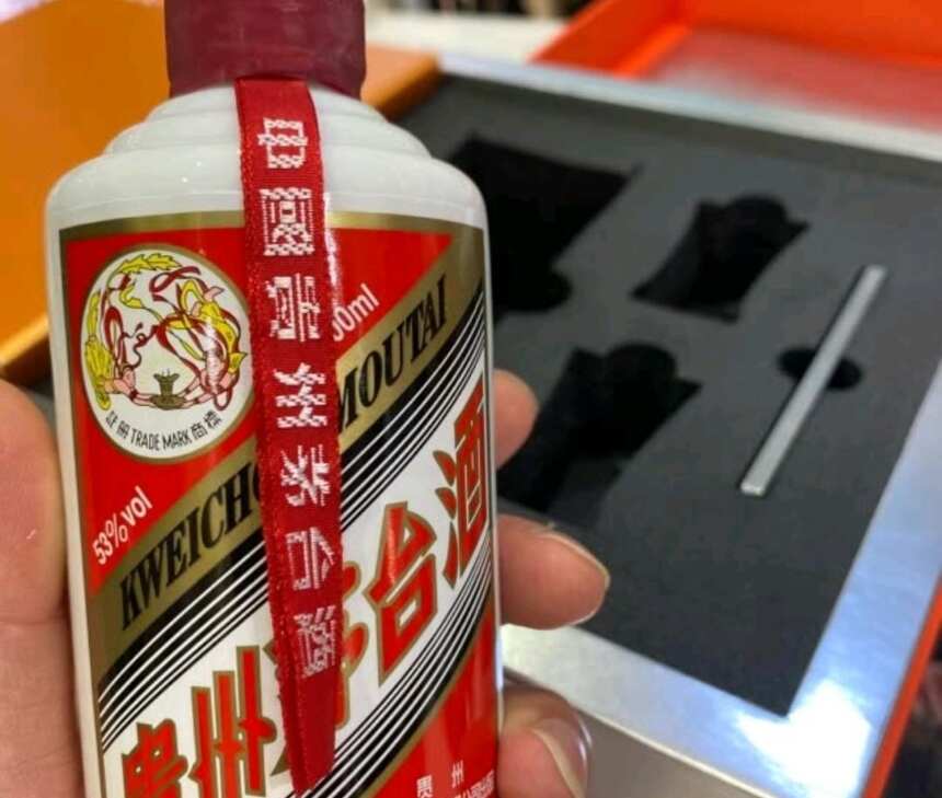 盤點十大知名白酒，被行家公認為“白酒標桿”，你有喝過幾款