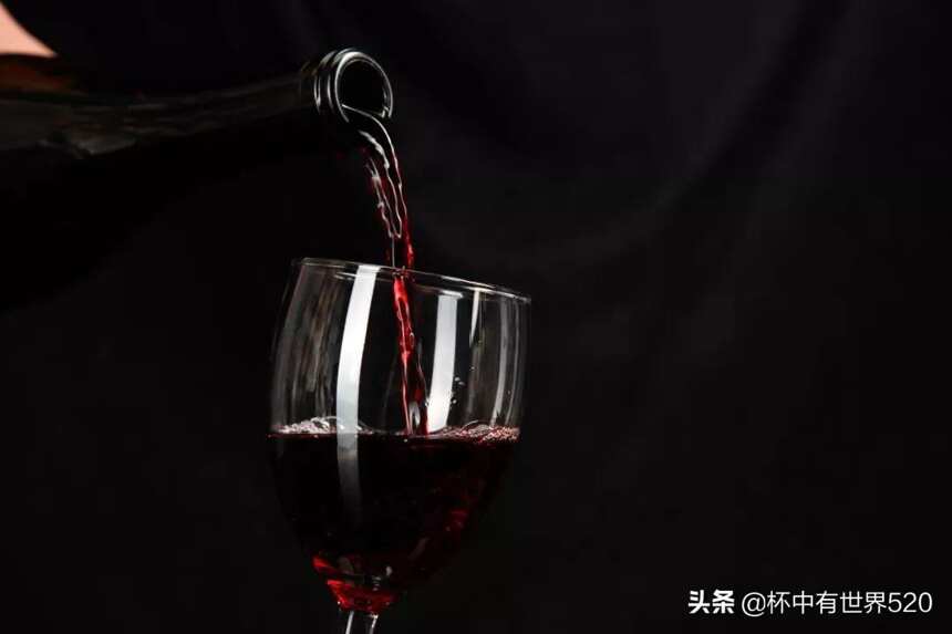 為什么女人睡前一定要喝一杯葡萄酒？