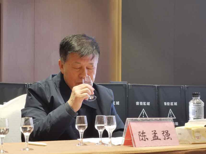 醬香酒守門人任遠明宣誓釀造高品質醬酒恪守工藝五道門