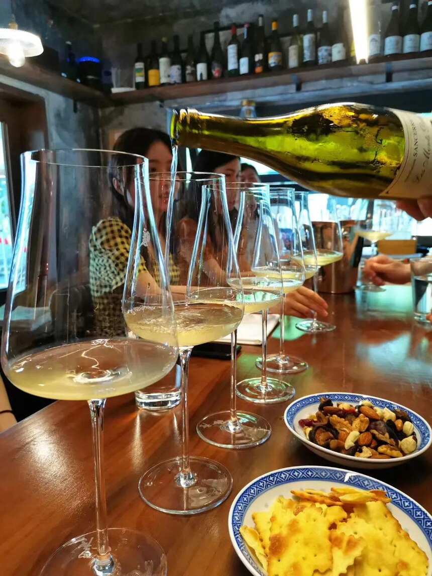 小酒桌｜廣州這幾間自然酒wine bar，就是今晚下班不回家的理由