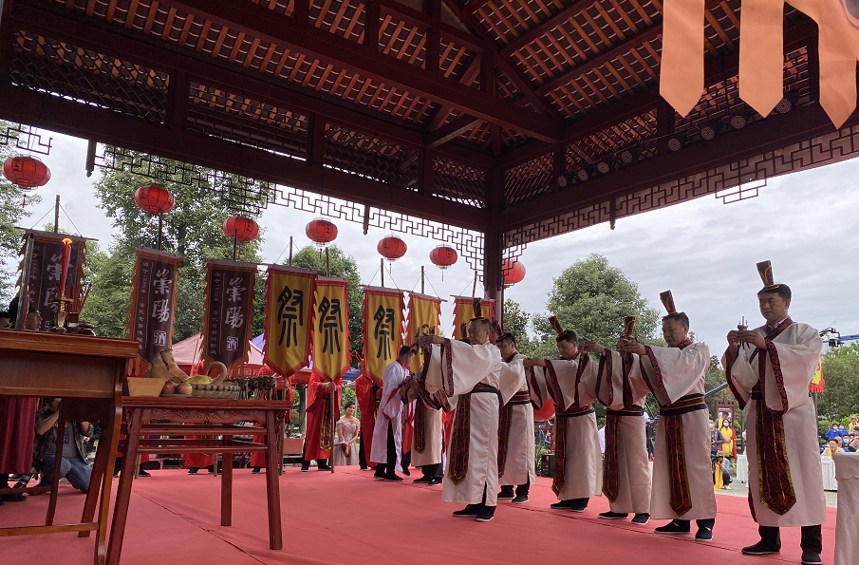 詩酒風雅頌，國典崇陽香——第十屆金盆地種酒節盛大開幕