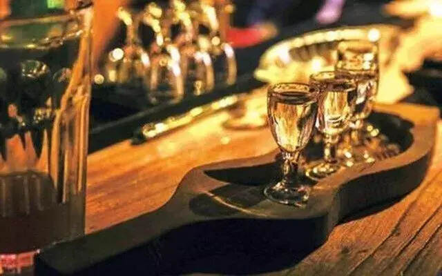 茅臺酒為何配小酒杯？