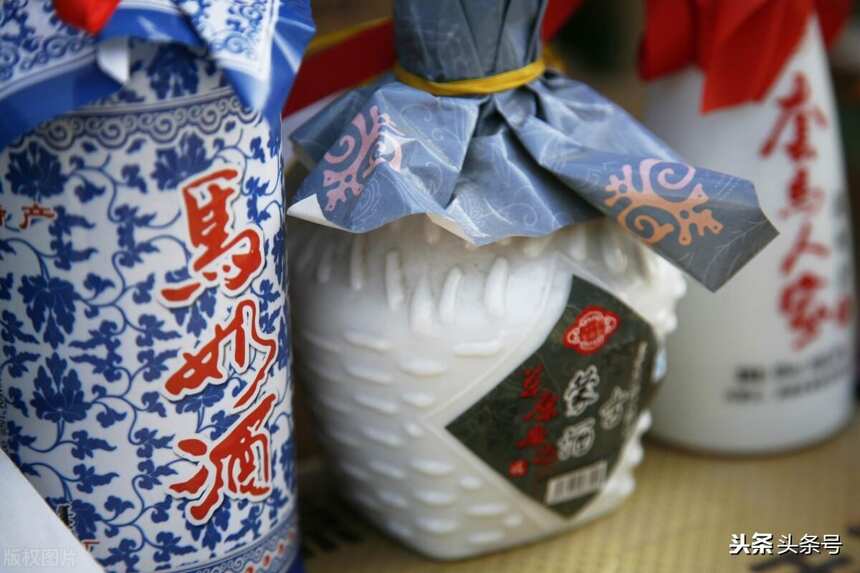 內蒙白酒：悶倒驢、蒙特泉、河套王、草原白、寧城老窖、金駱駝