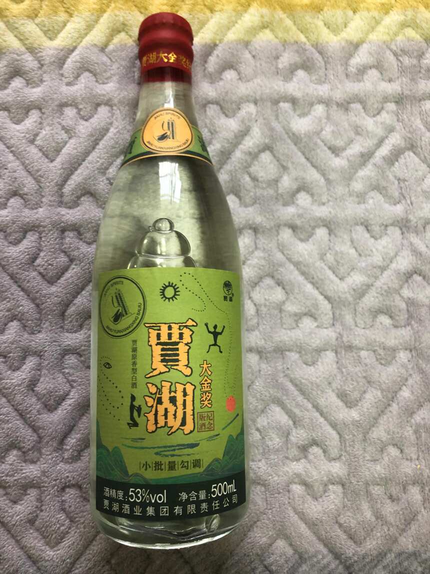 李渡光瓶酒怎么樣？賈湖和李渡同為光瓶酒，誰的性價比高？