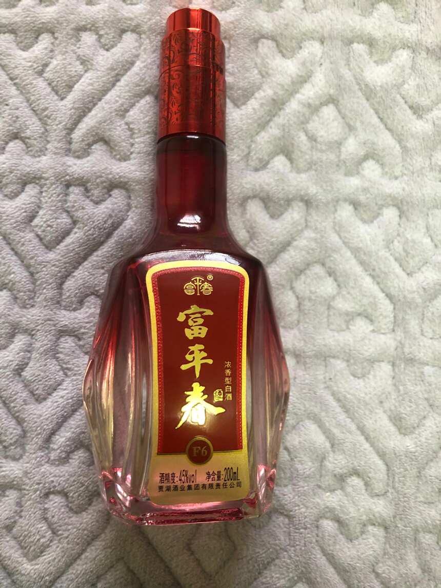 李渡光瓶酒怎么樣？賈湖和李渡同為光瓶酒，誰的性價比高？