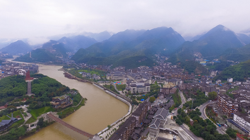 茅臺鎮為什么被稱之為醬酒圣地；難道醬酒生產，不能在別處？