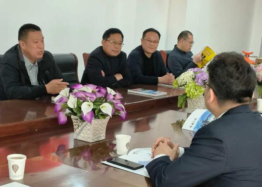 名酒進名企 | 板城酒業走進邯鄲市華通公路養護工程有限公司