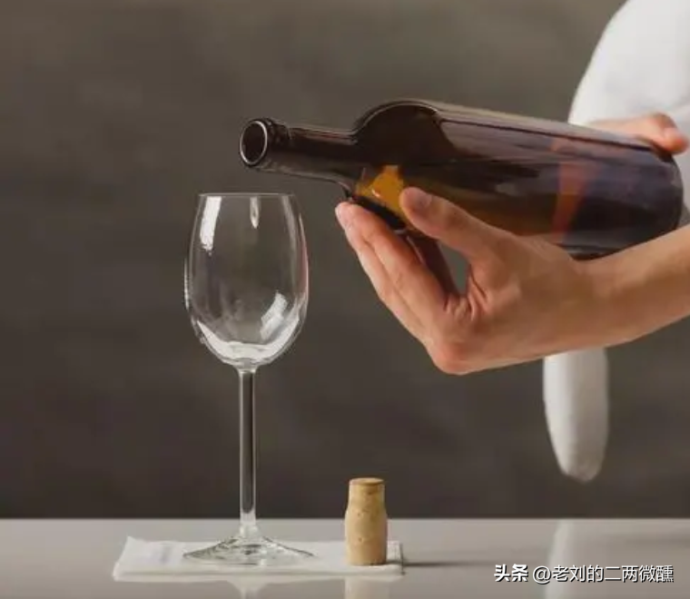 100元的進口葡萄酒，全都是色素勾兌的假酒？酒友：觀點太片面了