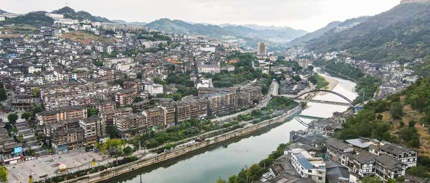 釀出中國味道的千年文化，探尋白酒背后的歷史變遷與文化積淀